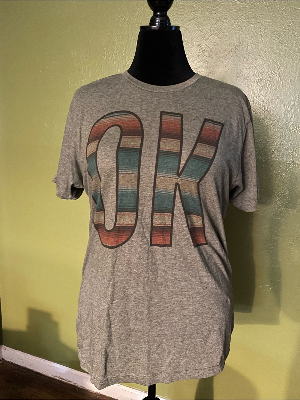 Gray Women’s Graphic 'OK' Stripe Print Short Sleeve T‑Shirt